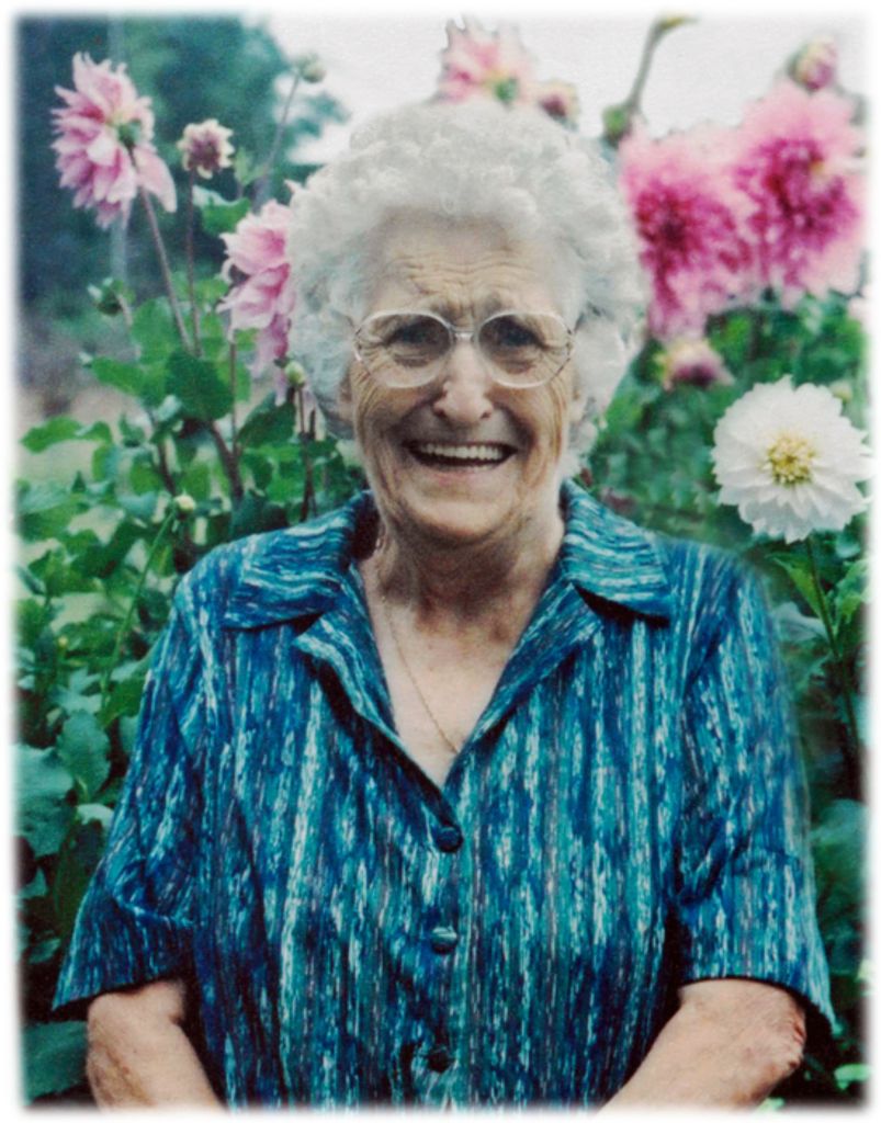 Zenna Mae (Royal)  Roten