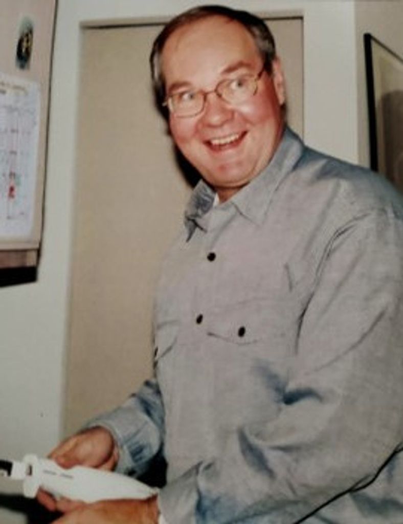 Thomas "Tom" Earl Crum