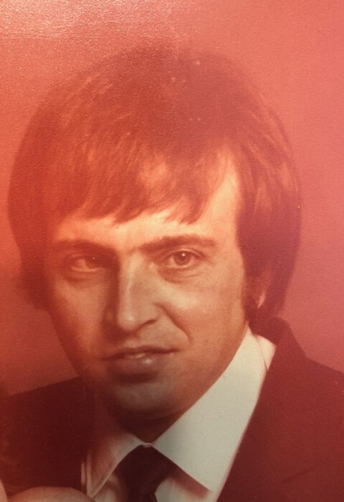 Robert Weddeke Profile Photo