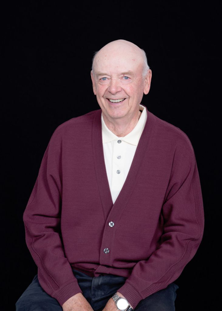 Lloyd Allan Dechenne