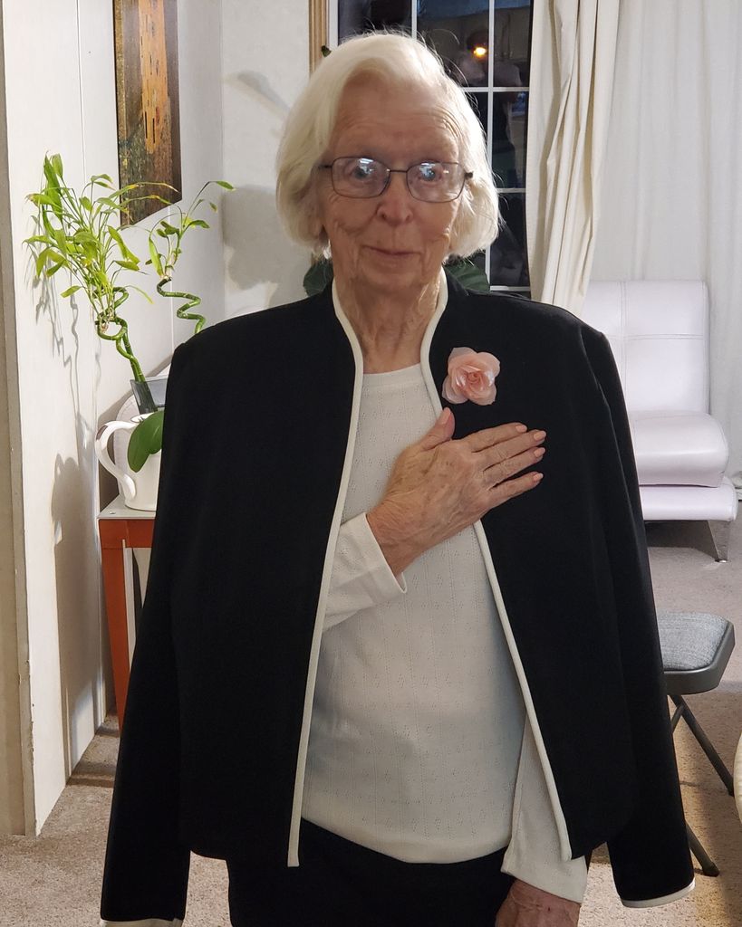 Elizabeth Mae King Profile Photo