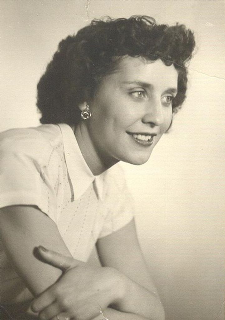 Renee Dexter Profile Photo