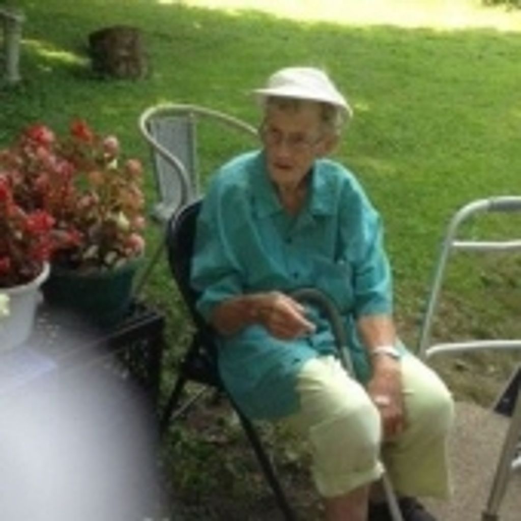 Dolores Nicolette