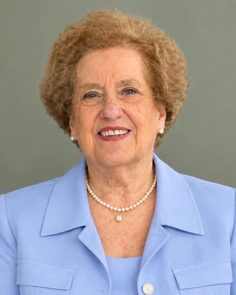 Cloe Teer Henington Rinehart Profile Photo