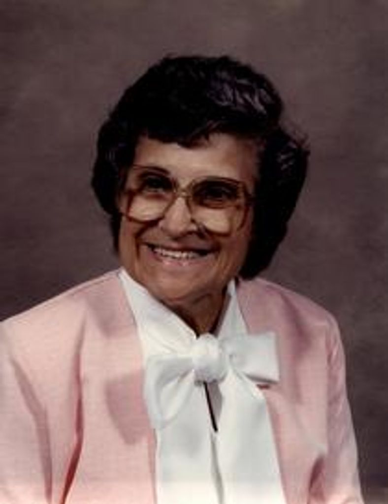 Evelyn Paradise Holloway