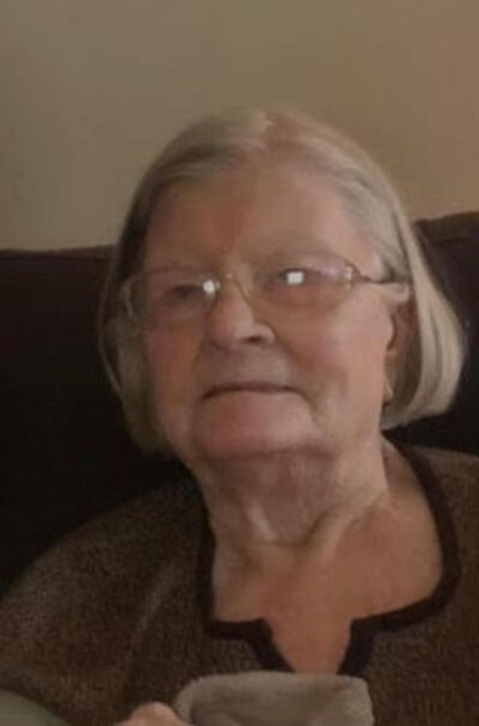 Della Bee Wilhoit Profile Photo