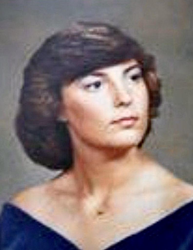 Carolyn  Mize Vannetter