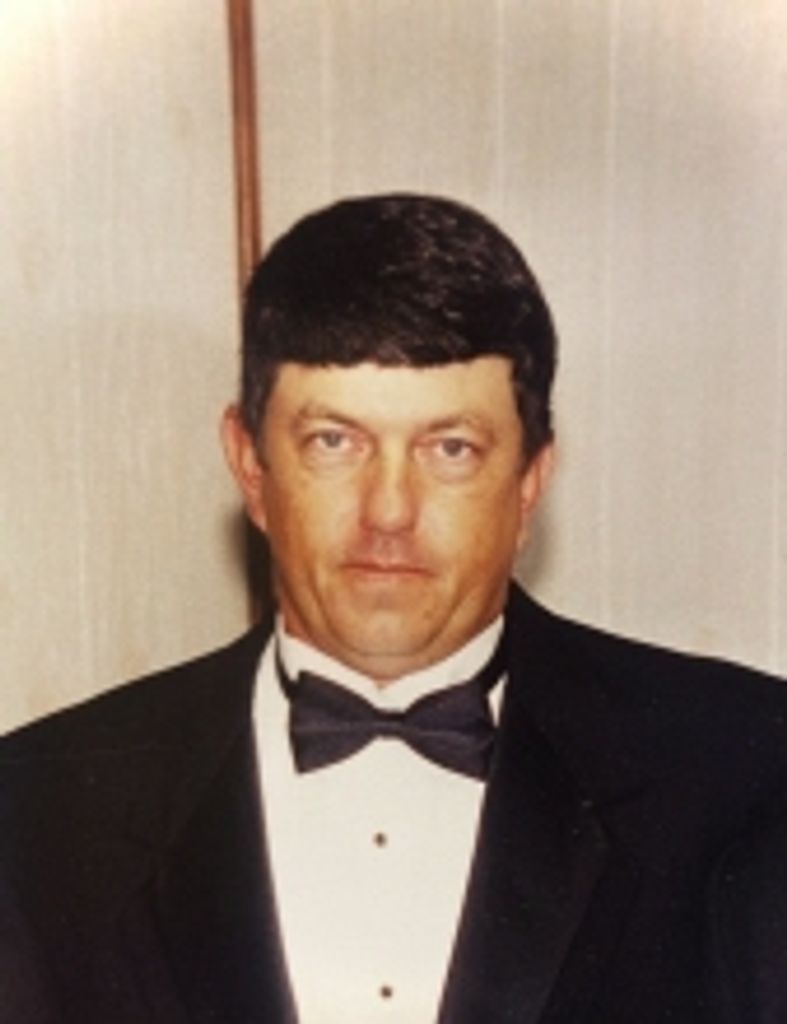 Paul Dennis  Thomas