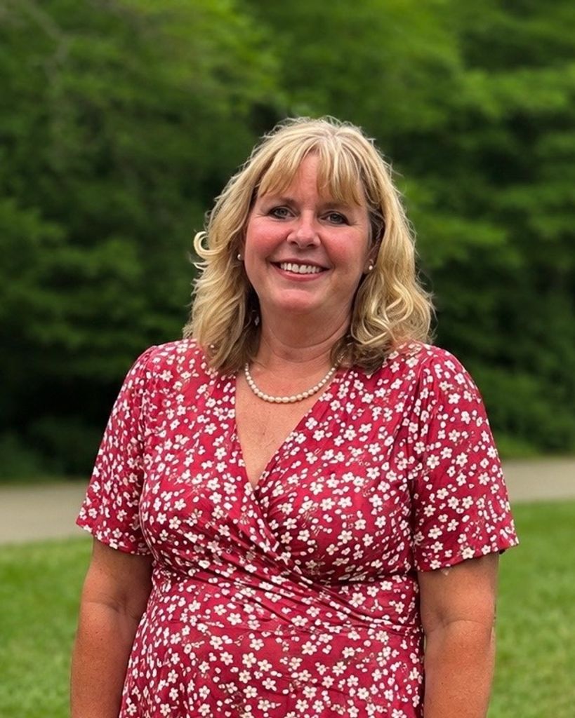 Julie Hall