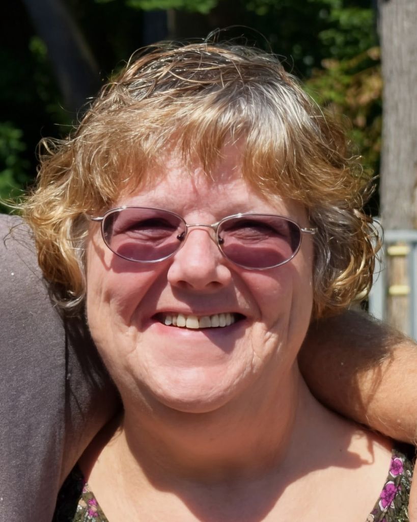 Elizabeth Shirley "Betty" (Jewett) Fisher