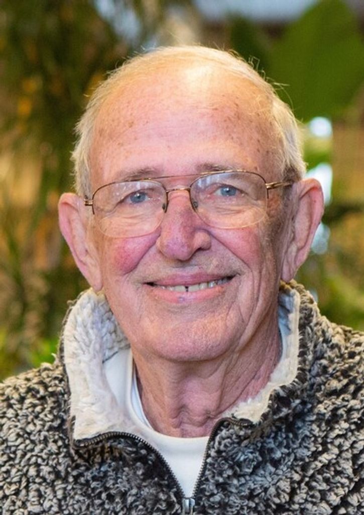 Lowell J. Lucas Profile Photo