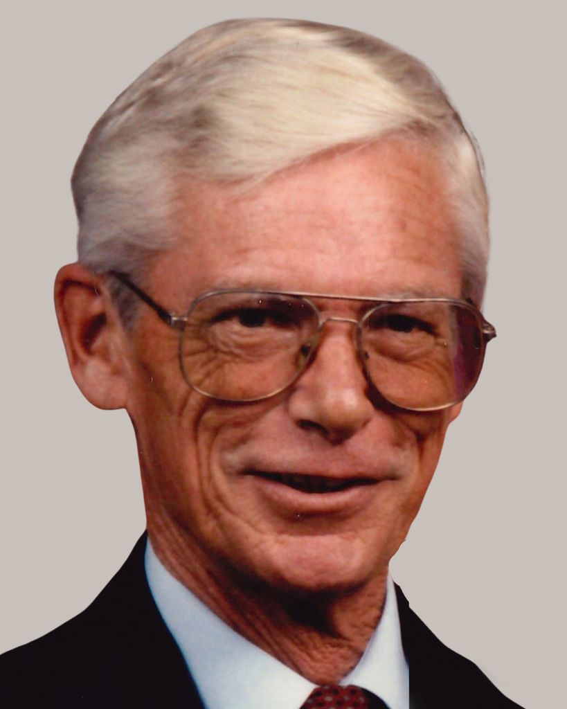 Robert "Bob" Kinnear Tidwell