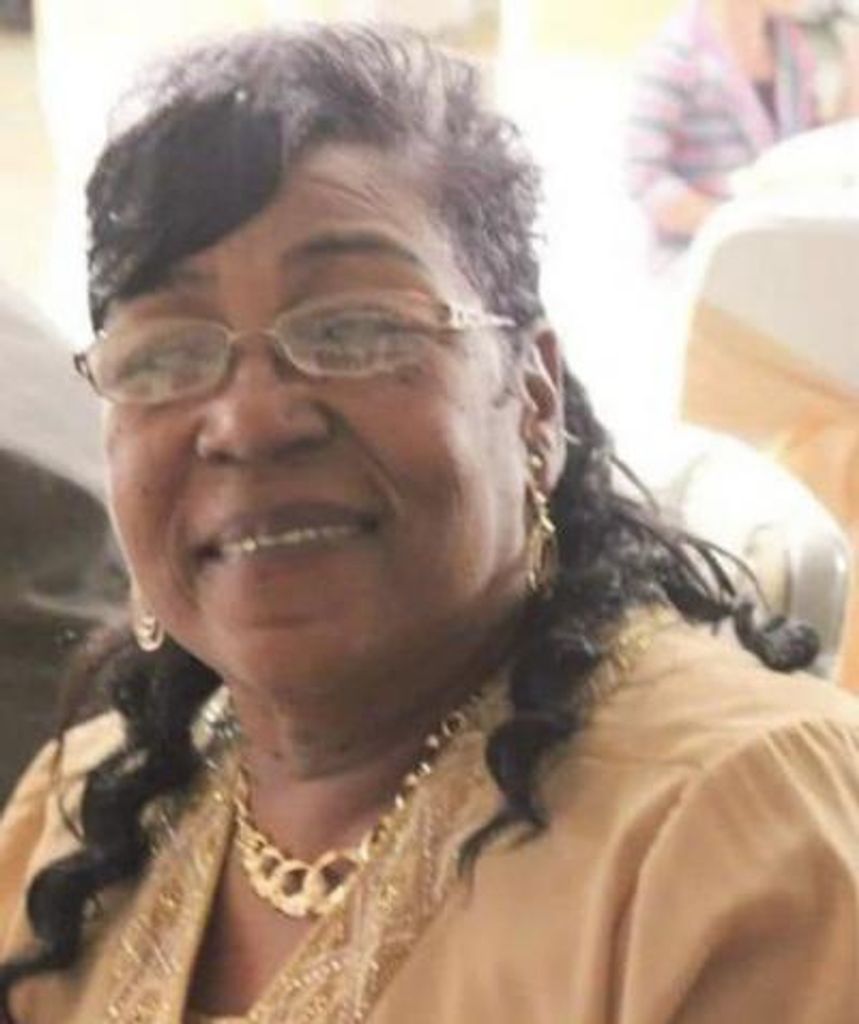 Pearly Lightfoot Profile Photo