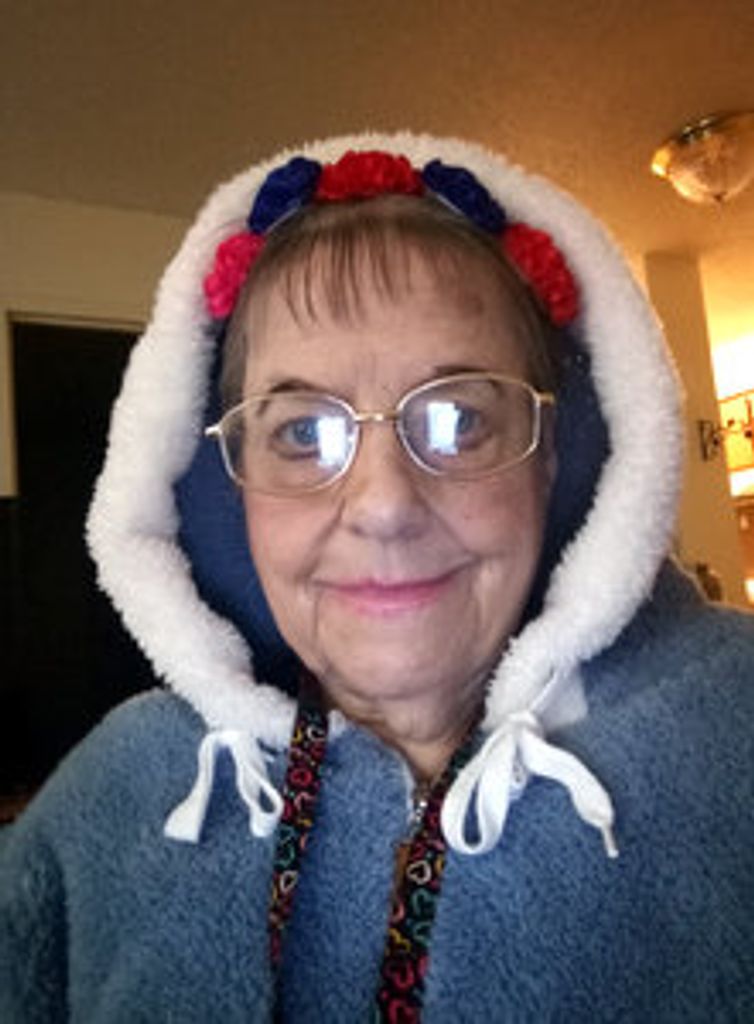 Sharon Lou Dihel Profile Photo