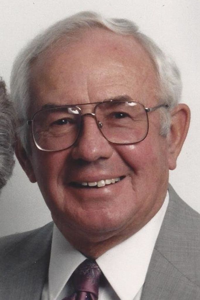 Emmett  Richard Neuhart