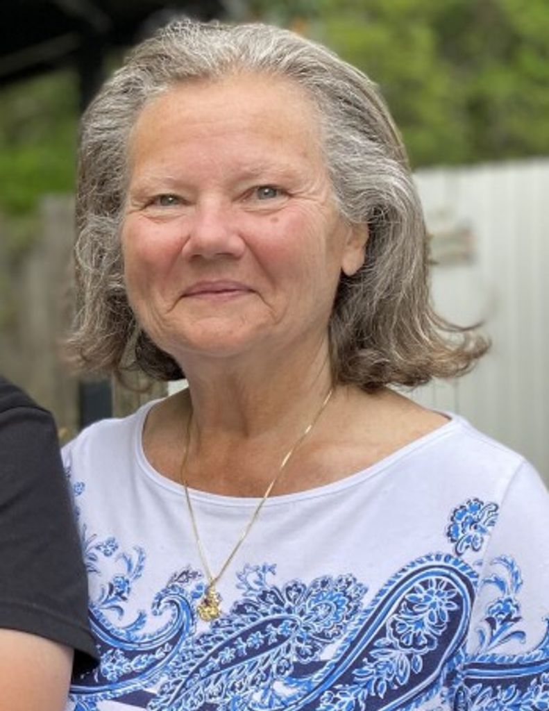 Robin Deloach Bates Profile Photo