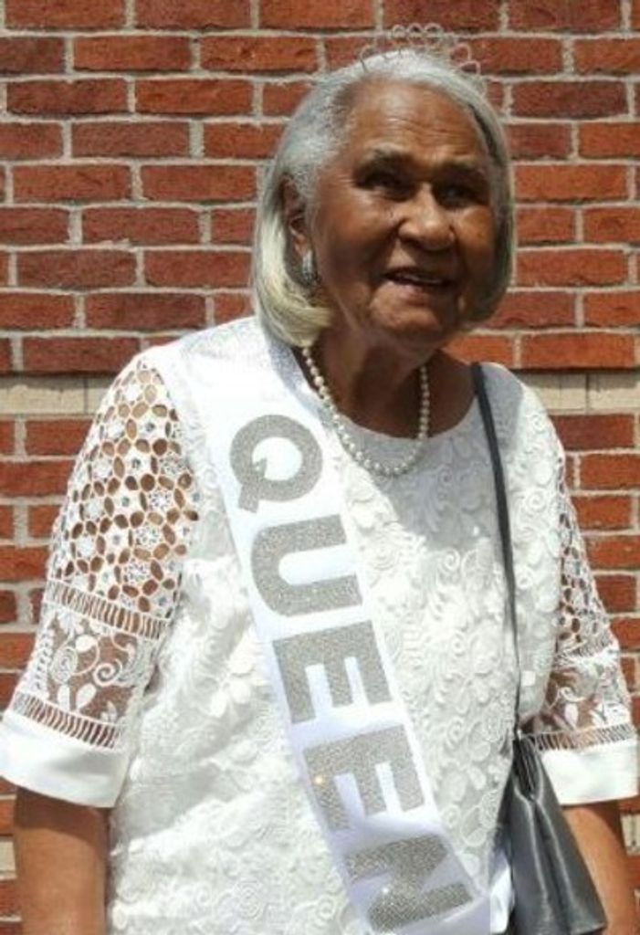 Mae Lou Pauley Sampson Profile Photo