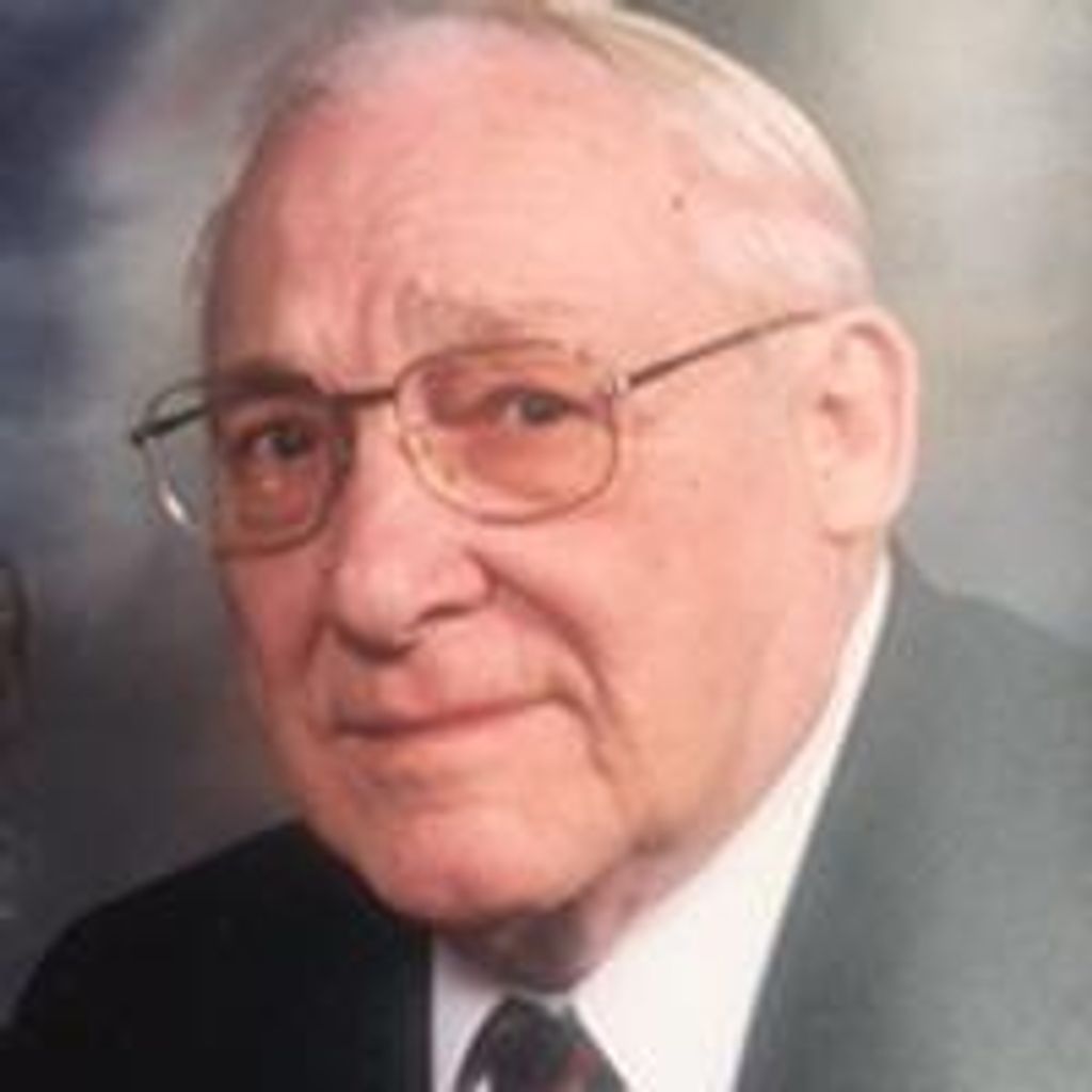 Howard M Wilkening