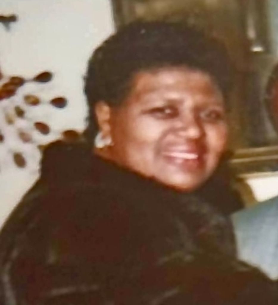Lucille Lee