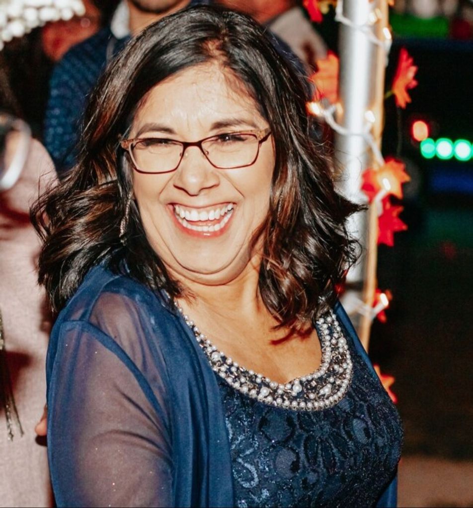Elena Briones