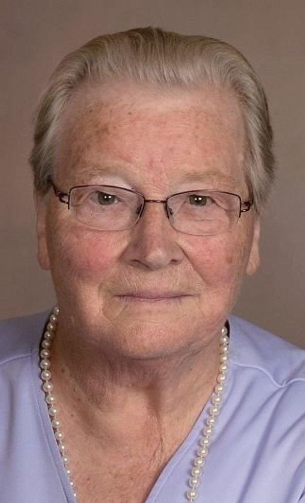 Alma Reisinger Profile Photo