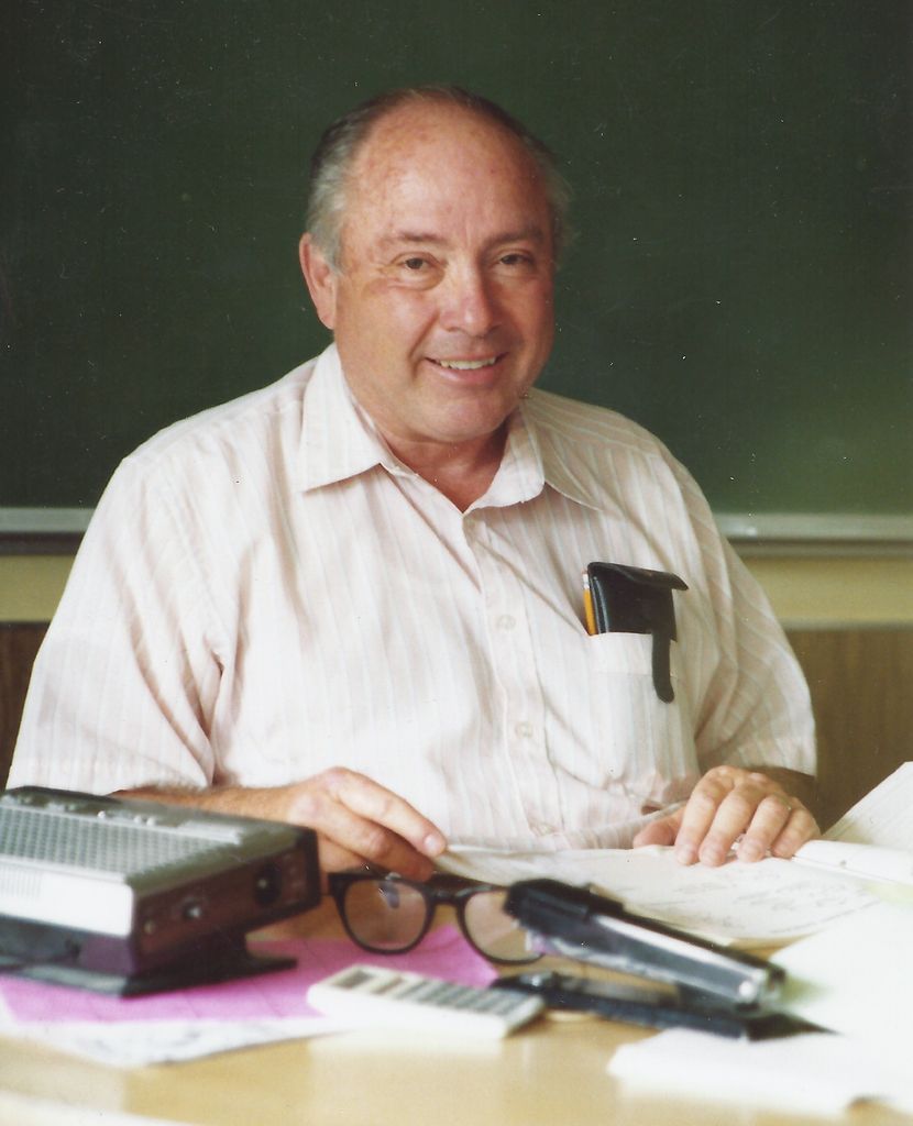 Don  Ellsworth Holloway