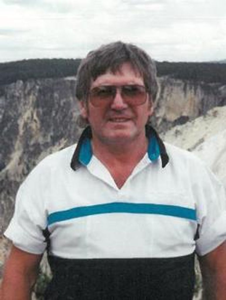 Jon "Bob" Hillesland