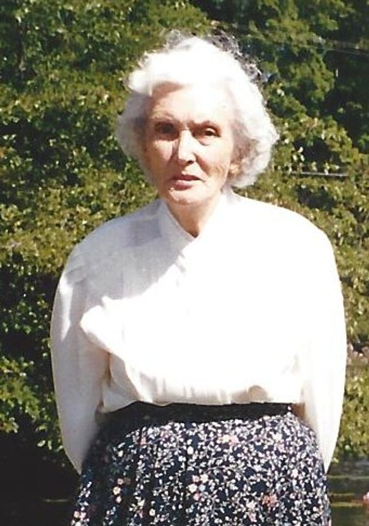 Dorothy W. Hall (Doll)
