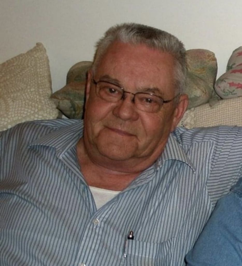 Lester "Les" Morris Burford