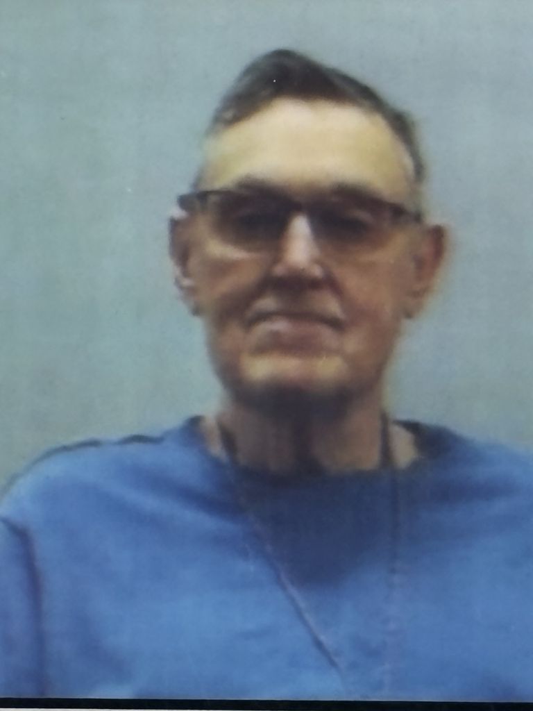 Dennis Manwell Profile Photo
