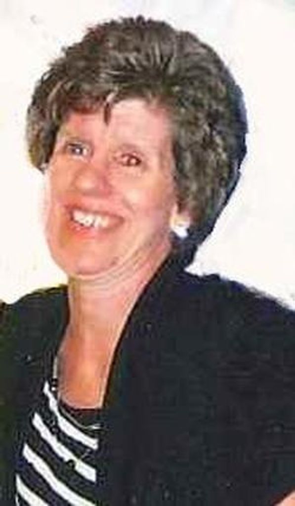 Lisa Marie Wieberg Sandbothe Profile Photo