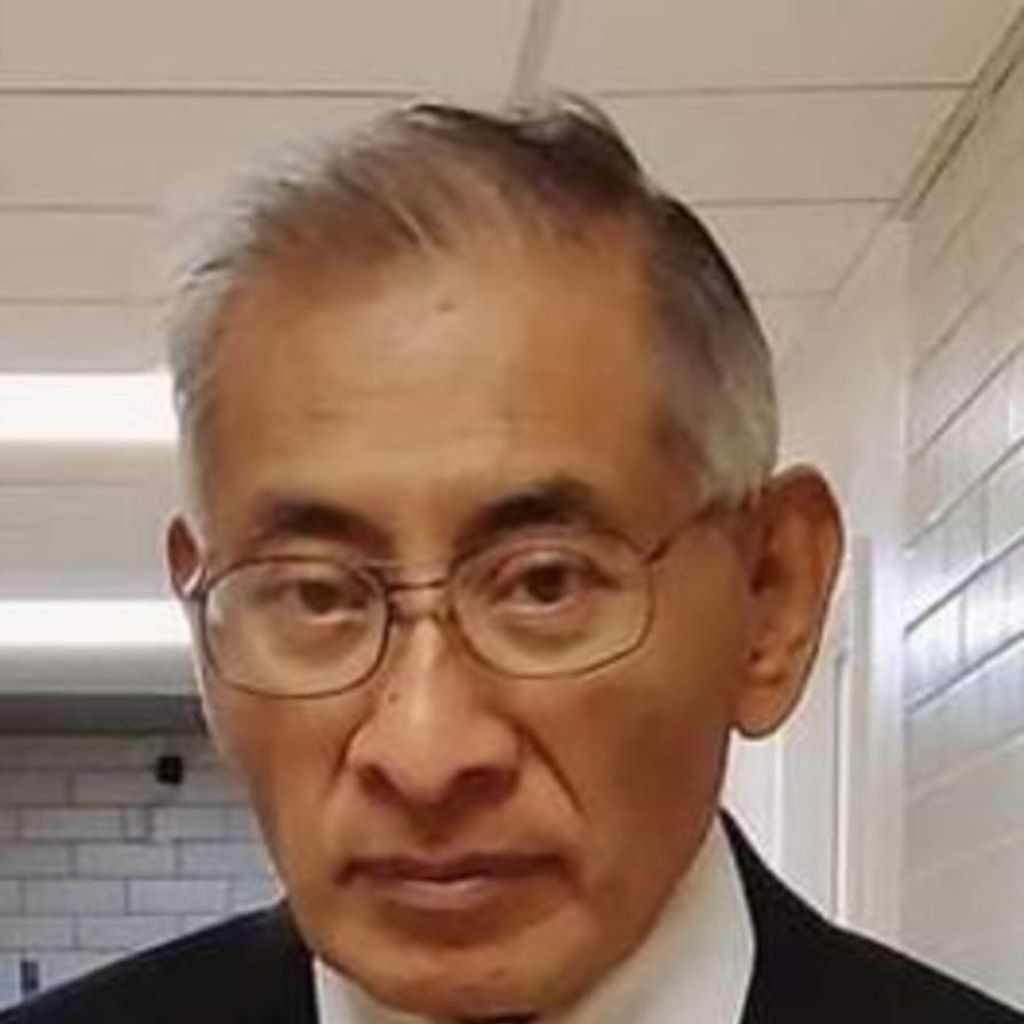 Enrique Flores