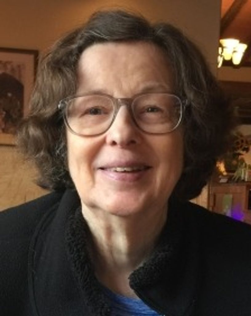 Barbara Lew Bowlus Hoecker