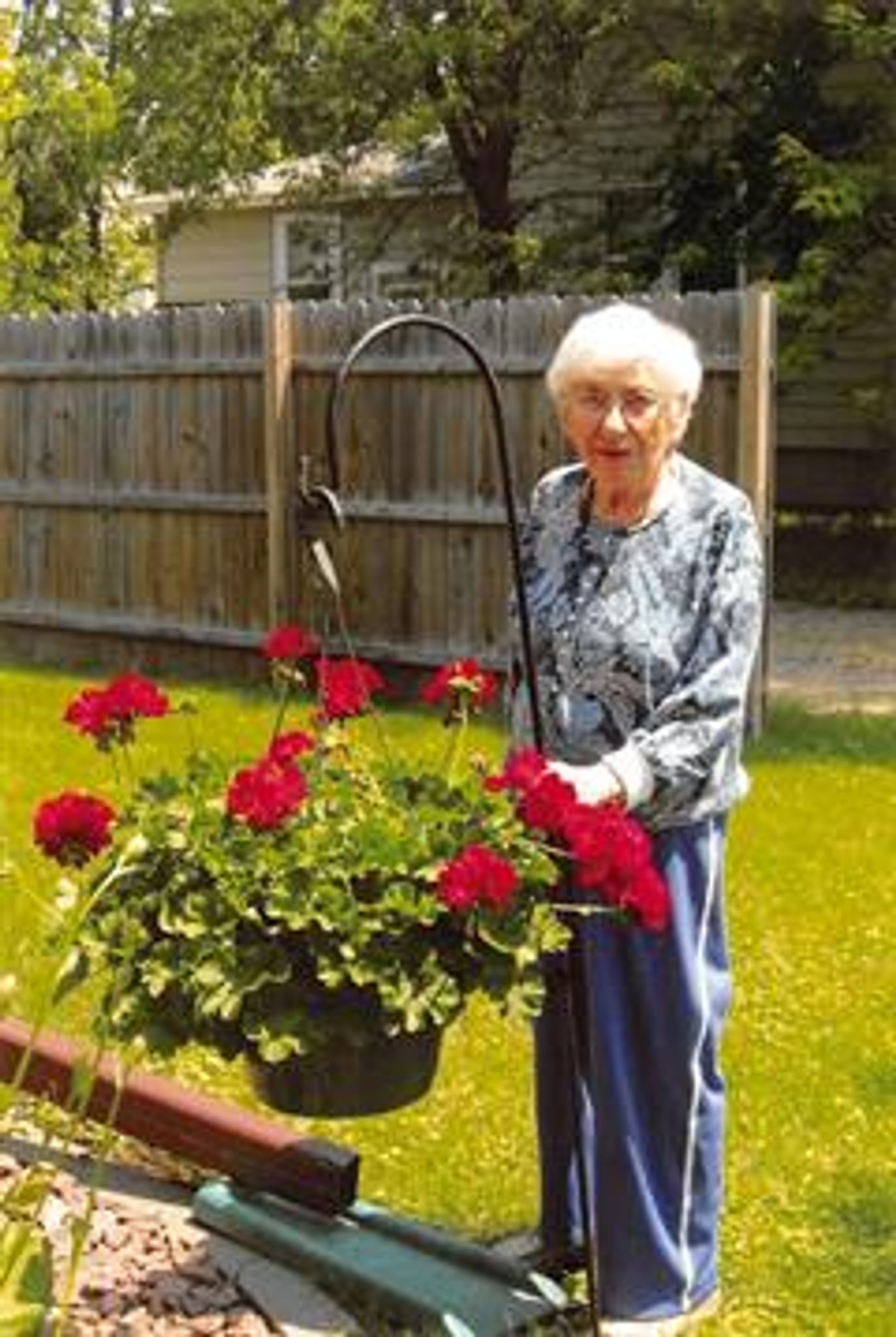 Mildred M. Miller photo gallery image 2 of 7