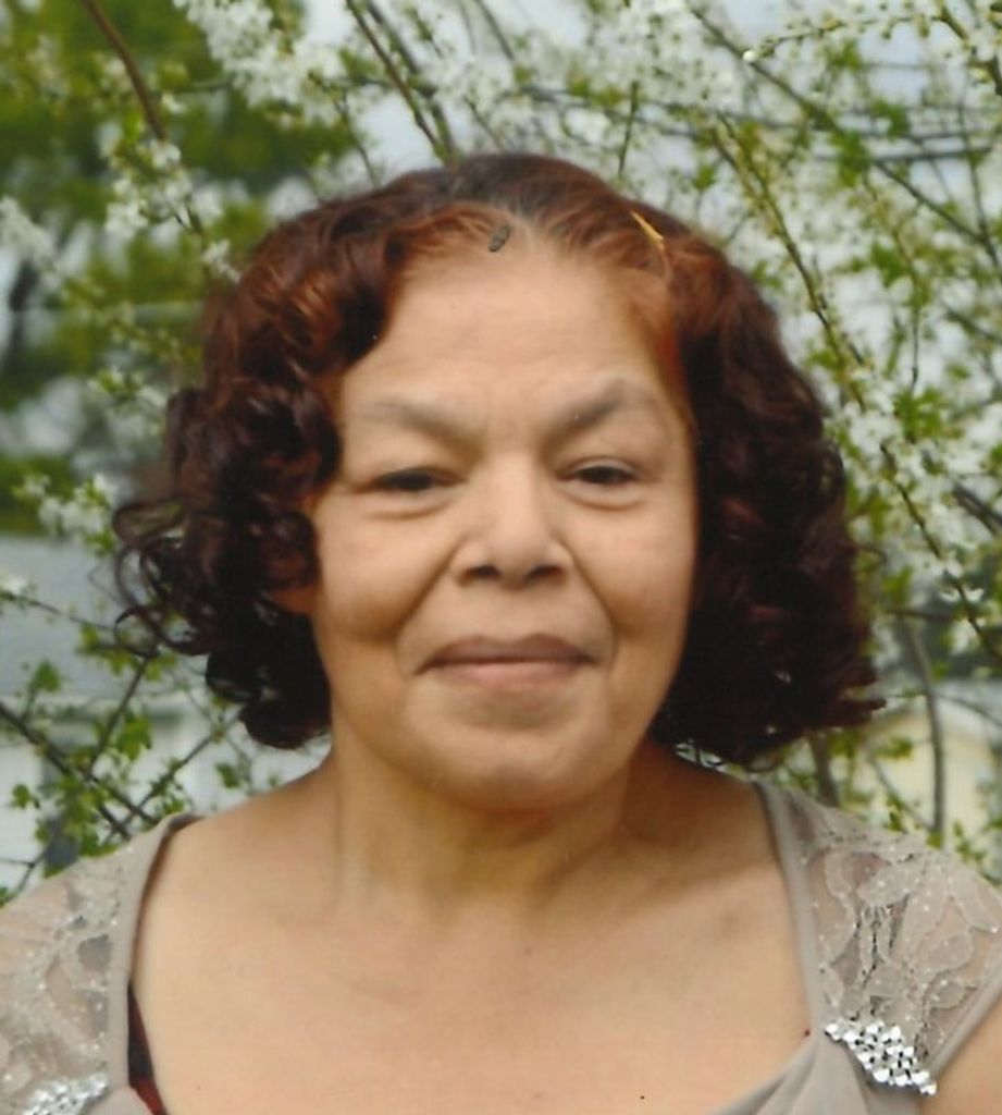 Mary (Euresti) Flores Profile Photo