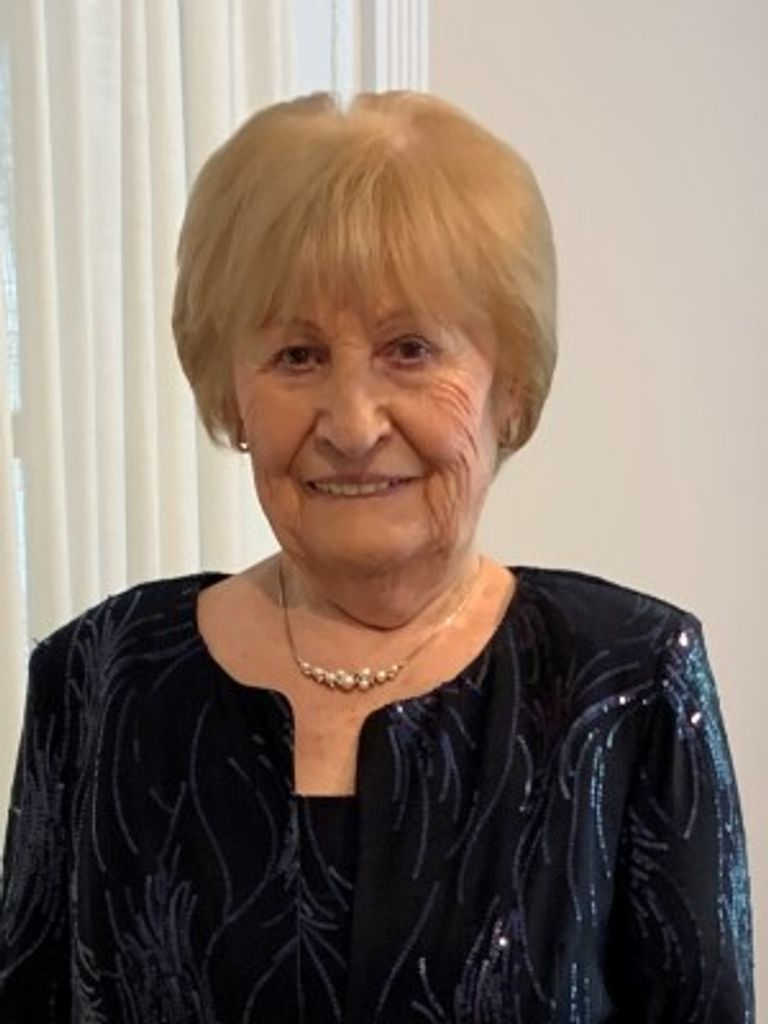 Elfriede Mueller Profile Photo