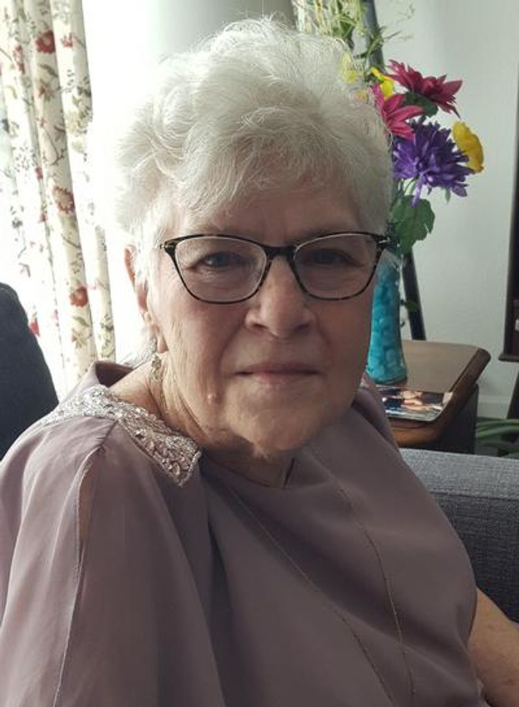 Nina (Sullivan) James