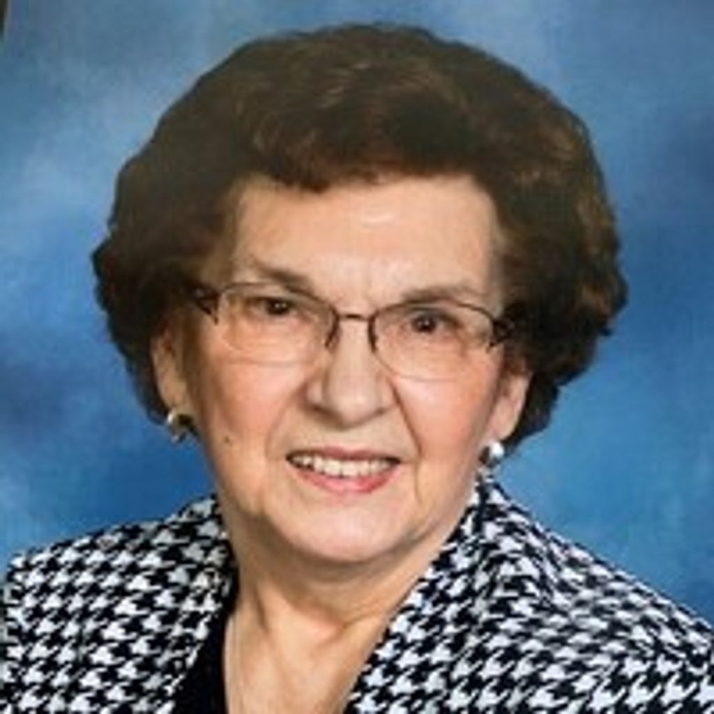 Carolyn Lewis
