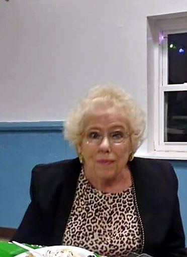 Loretta Rogers photo gallery thumbnail 18 of 126