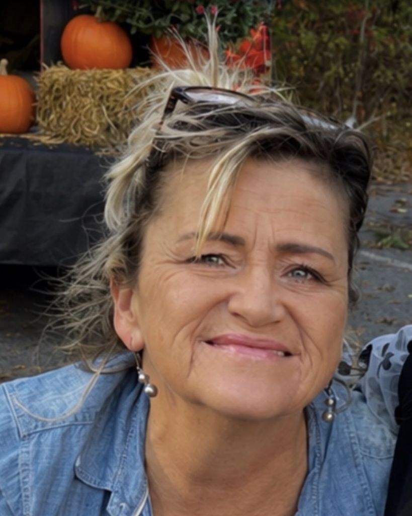 Lynne DeLuca Profile Photo