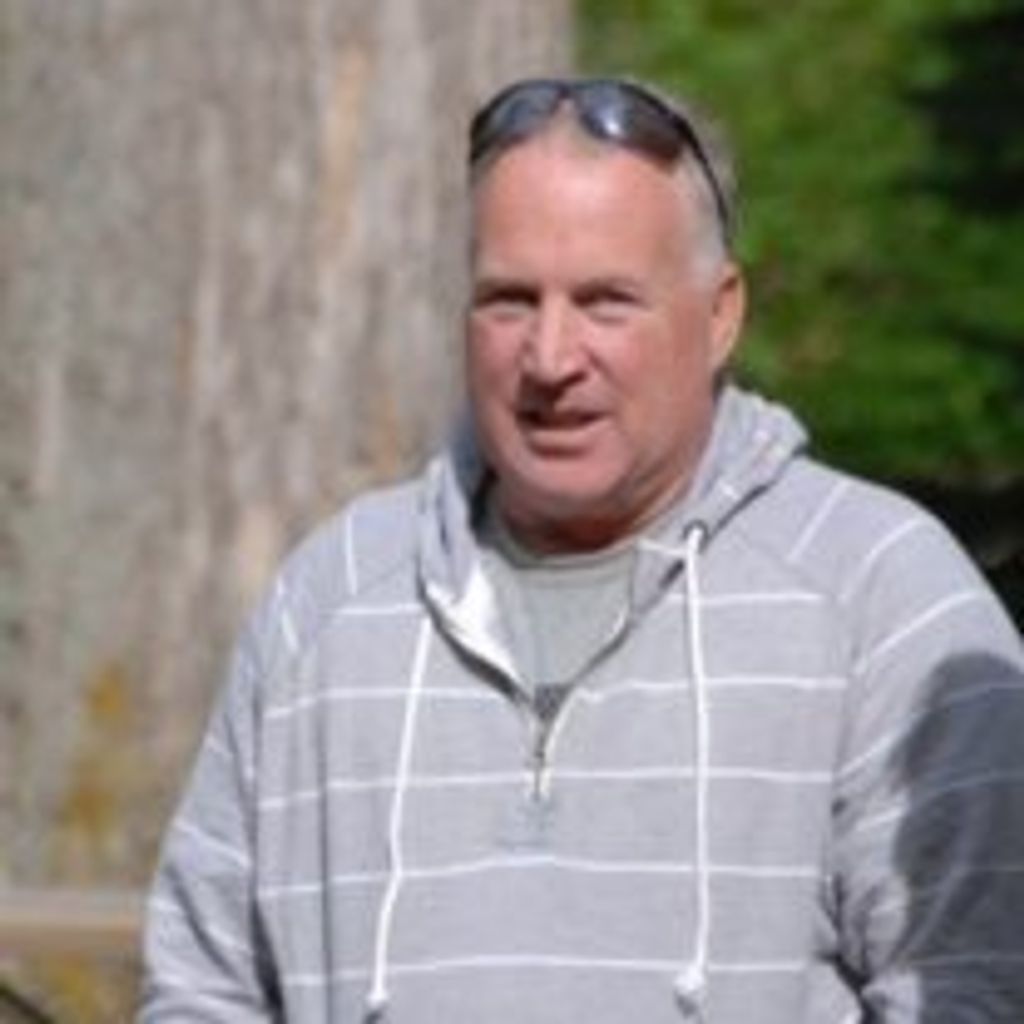 Robert J. "Bob" Darnell