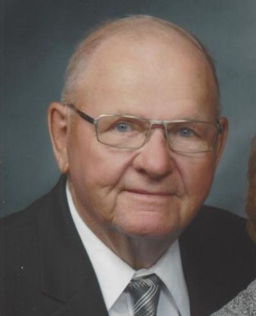 Lloyd Hecht Profile Photo