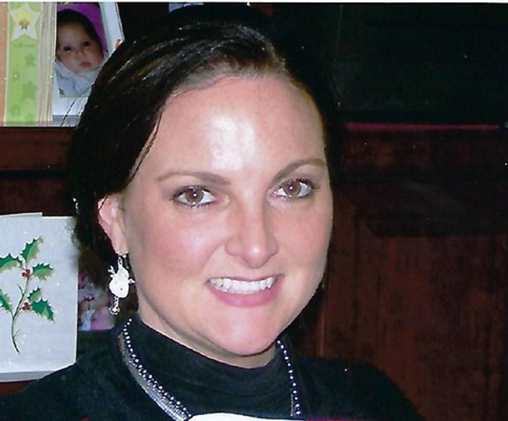 Lou Ann De Rosset Profile Photo