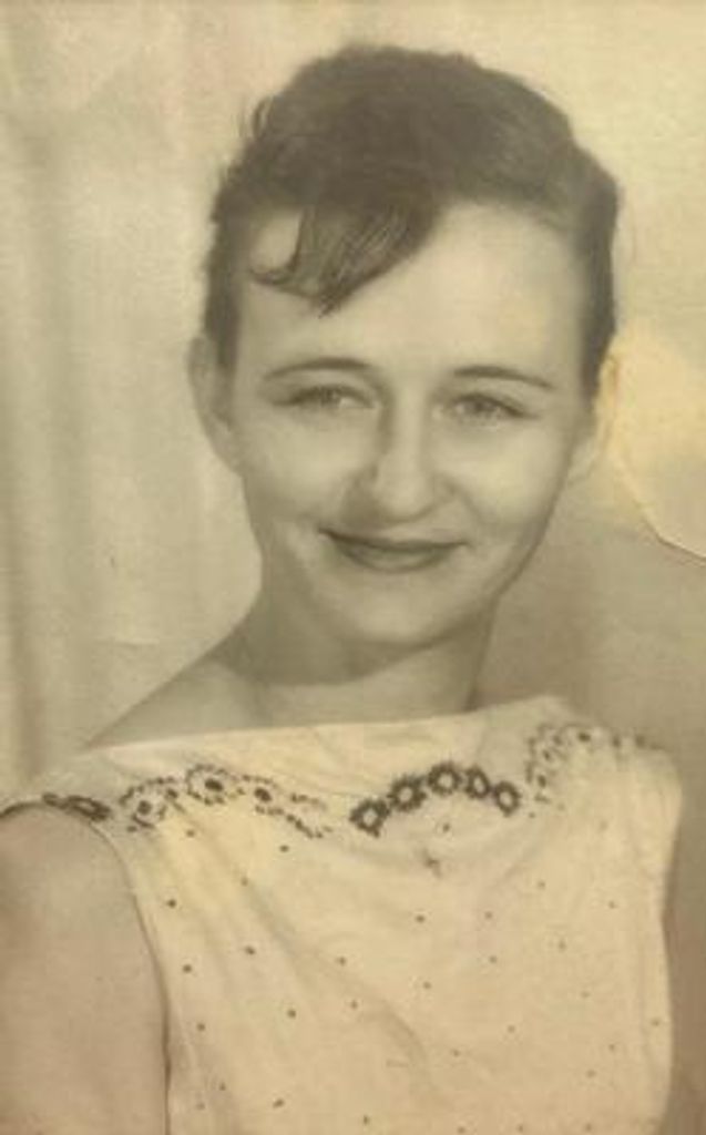 Viola "Dee" Maxie Profile Photo