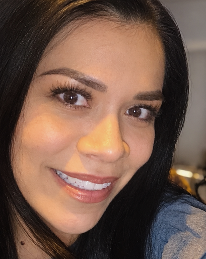 Elizabeth Leura Gomez Profile Photo