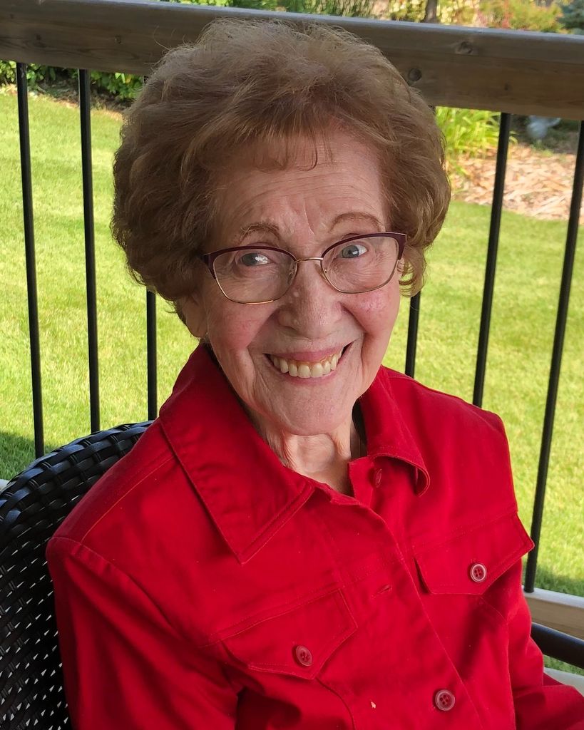 Theresa Lizzie Bihari Profile Photo