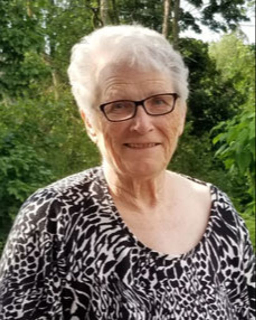 Elizabeth Caroline Winterbottom Profile Photo