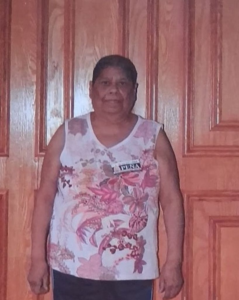 Esther Urbina Profile Photo
