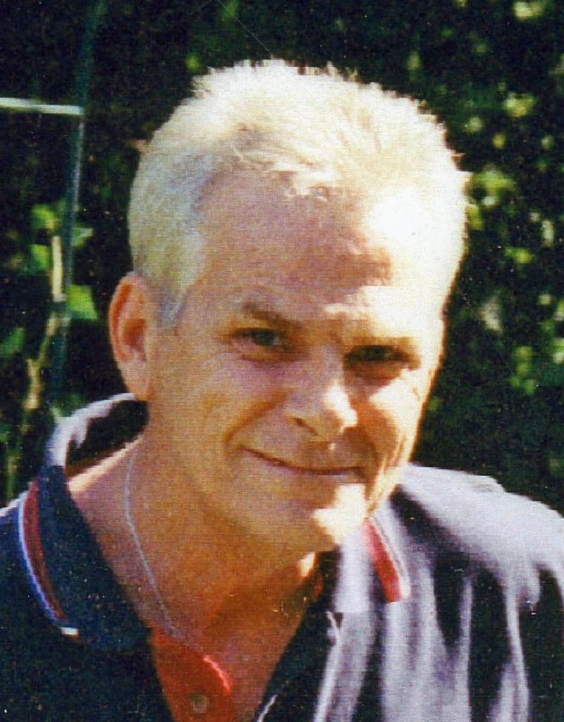 Robert Eugene Smith Profile Photo