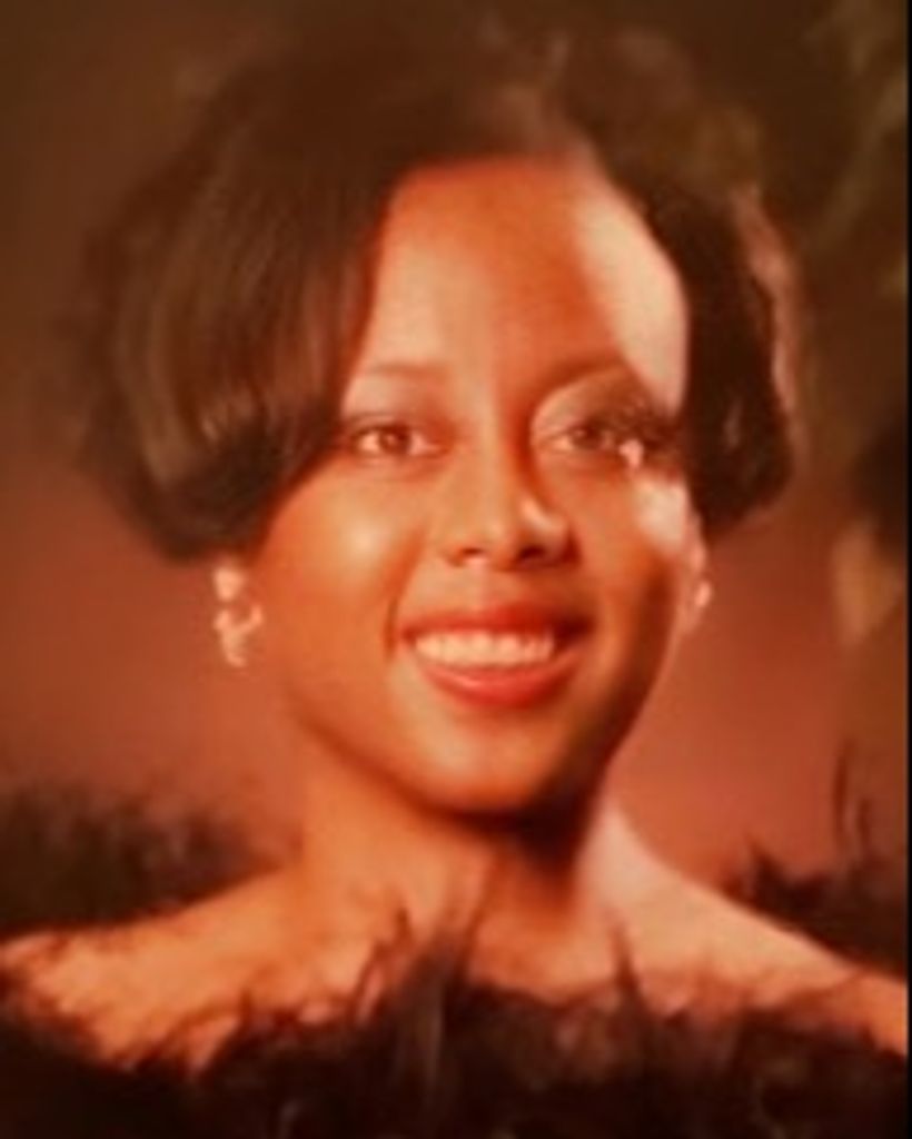 Laralyn Kelly Johnson Profile Photo
